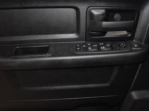 Used 2024 RAM 2500 Tradesman w/ Chrome Appearance Group image 31