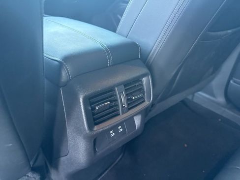 Used 2025 Nissan Murano SV image 17