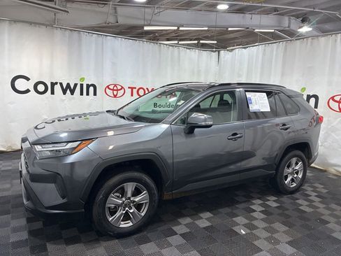 Used 2025 Toyota RAV4 XLE AWD/4WD image 4