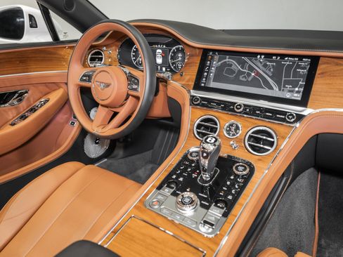 New 2024 Bentley Continental GT V8 AWD/4WD image 25
