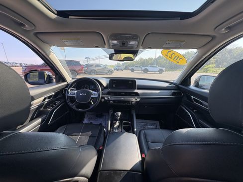 Used 2022 Kia Telluride EX w/ EX Premium Package AWD/4WD image 23