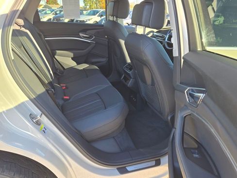 Used 2019 Audi e-tron Premium Plus image 9