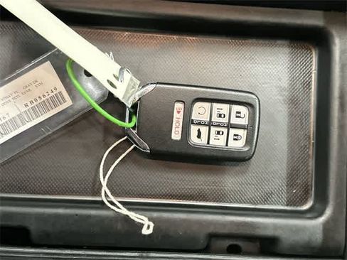 Certified 2024 Honda Odyssey EX-L image 32