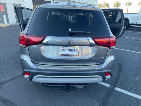 Used 2019 Mitsubishi Outlander ES image 24