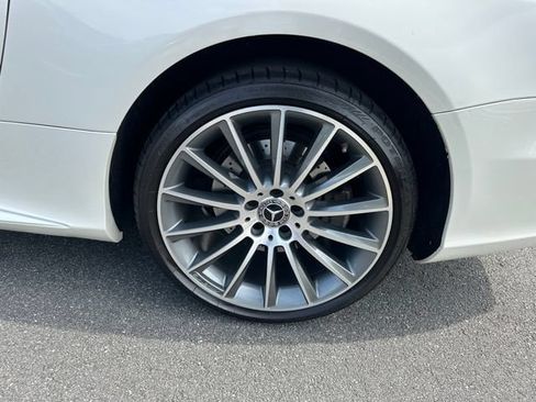 Used 2017 Mercedes-Benz SL 550 image 33