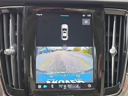 Used 2022 Volvo S90 B6 Momentum w/ Advanced Package image 26