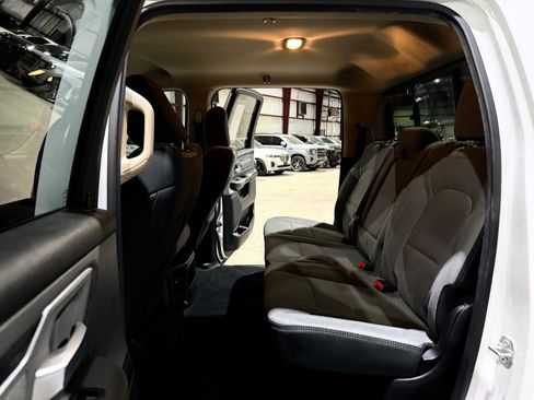 Used 2020 RAM 1500 Big Horn AWD/4WD image 17