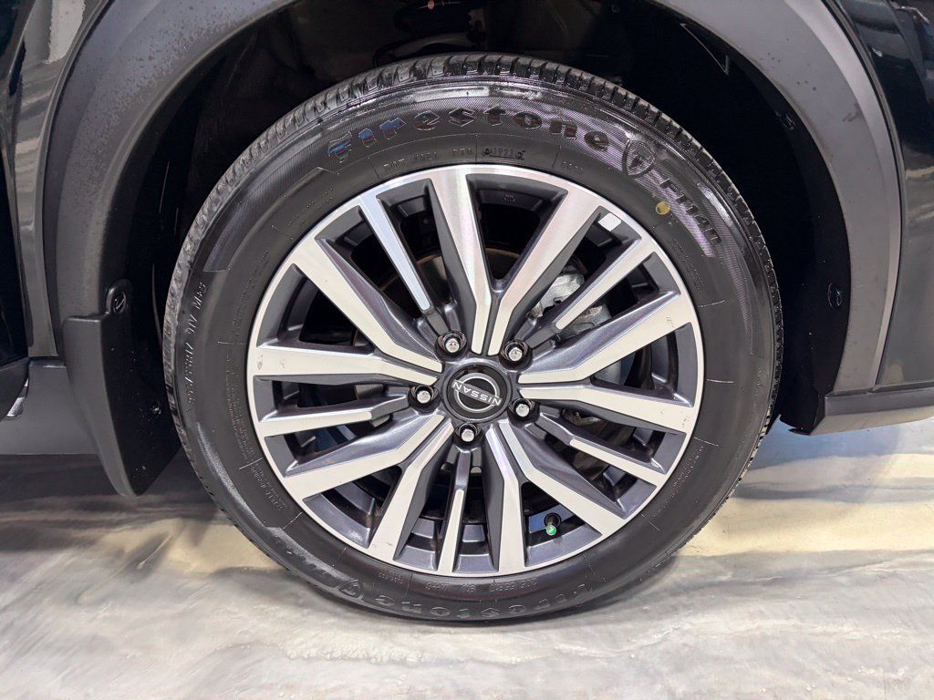 Used 2023 Nissan Kicks SR FWD image 23