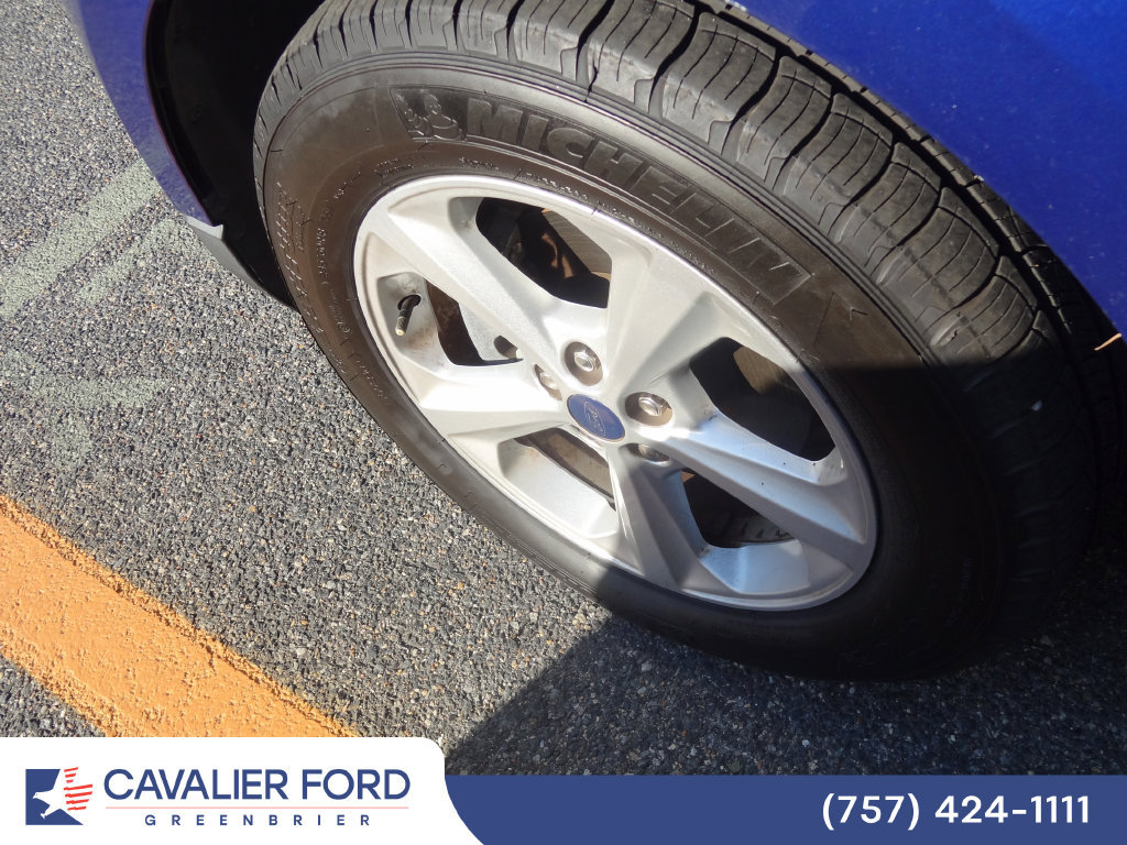 Used 2015 Ford Edge SE FWD image 9