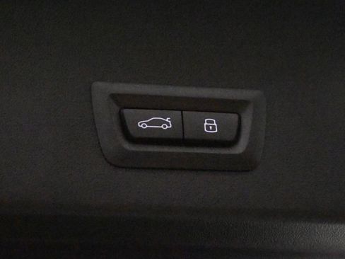 Used 2025 BMW X3 xDrive30i w/ Premium Package image 39