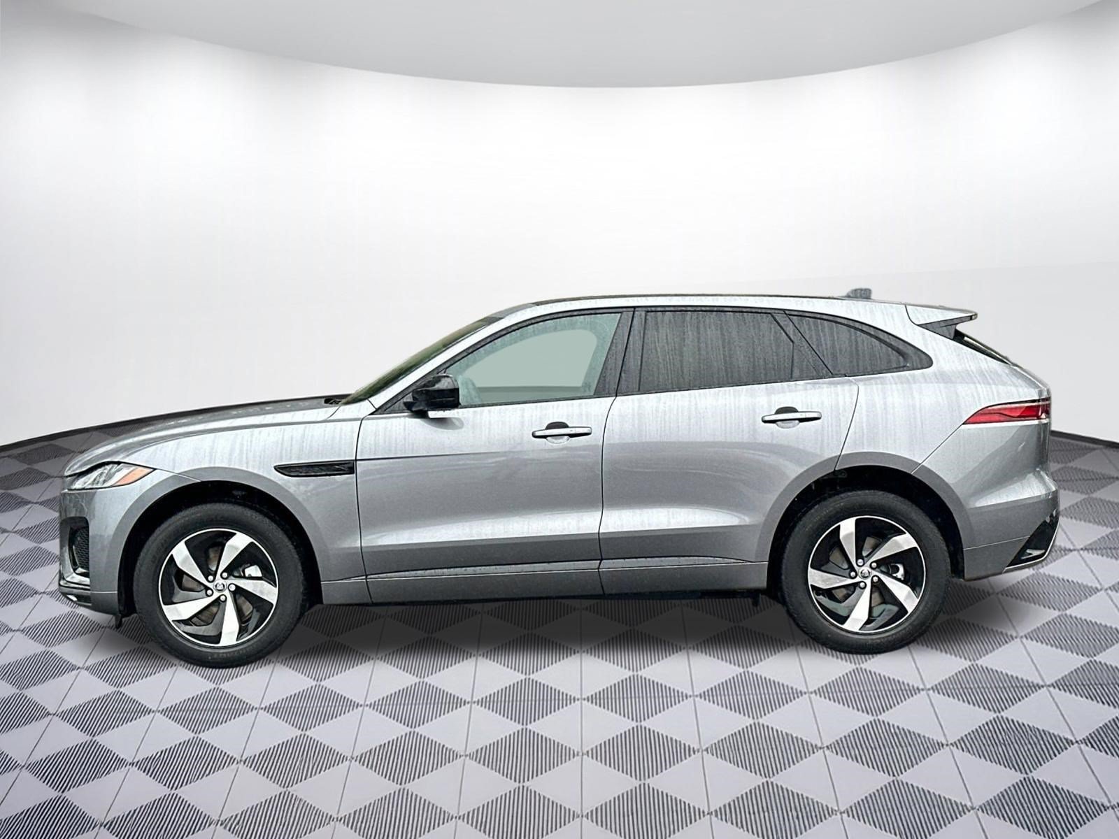 New 2025 Jaguar F-PACE R-Dynamic S AWD/4WD image 2