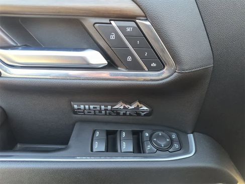 Used 2024 Chevrolet Silverado 1500 High Country w/ Technology Package image 13