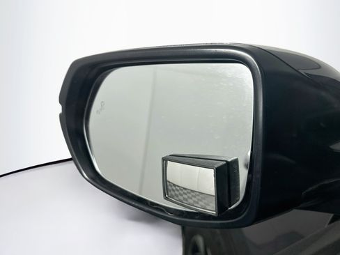 Used 2018 Honda CR-V Touring image 16