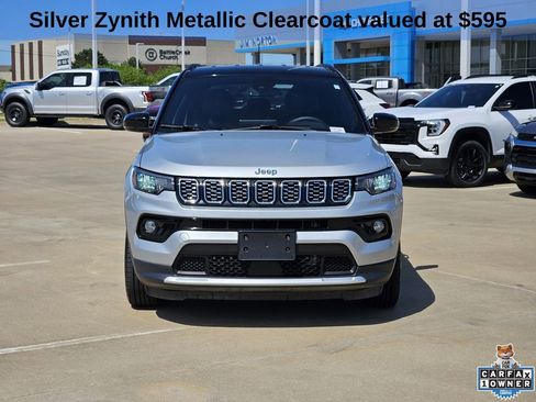 Used 2025 Jeep Compass Limited AWD/4WD image 2