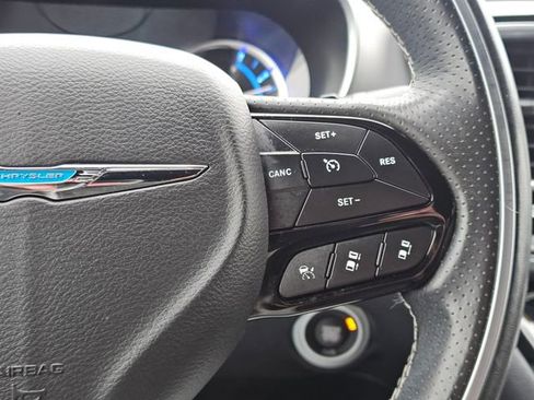 Used 2020 Chrysler Pacifica Limited w/ Advanced Safetytec Group image 36