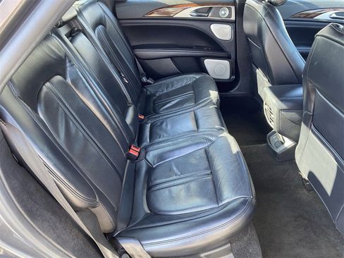 Used 2019 Lincoln MKZ Reserve w/ Luxury Package image 13