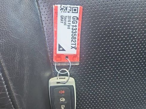 Used 2016 Ford Taurus SEL w/ Equipment Group 201A FWD image 20