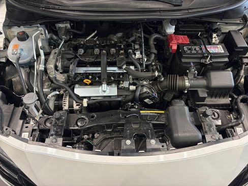 New 2025 Nissan Versa SR image 28