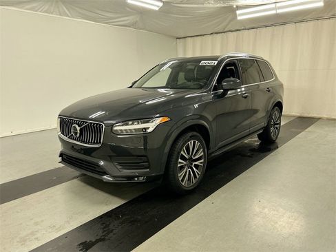 Used 2021 Volvo XC90 T5 Momentum w/ Advanced Package image 5