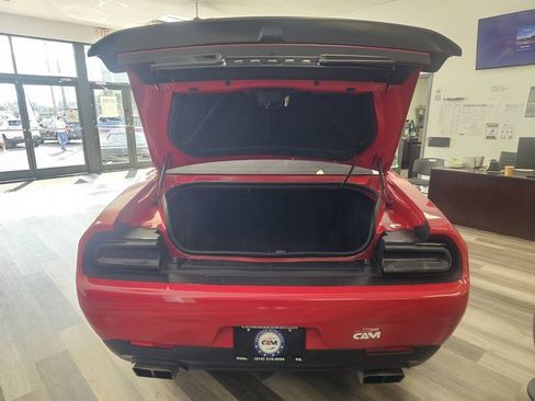 Used 2019 Dodge Challenger SRT Hellcat Redeye RWD image 9