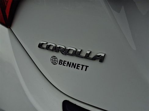 Certified 2017 Toyota Corolla LE image 28