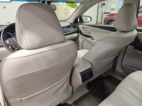Used 2017 Toyota Camry XLE image 34