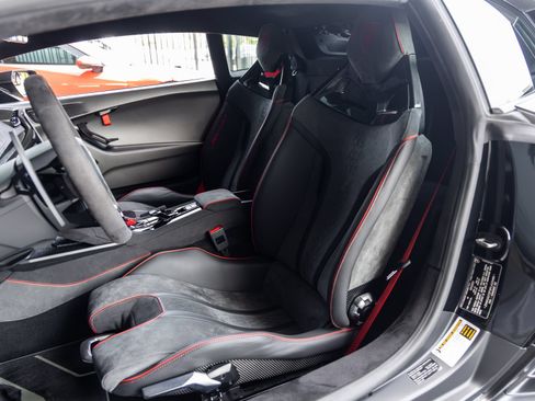 Used 2023 Lamborghini Huracan Sterrato AWD/4WD image 31