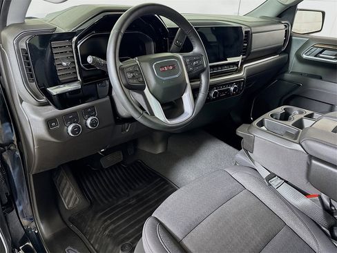 Used 2025 GMC Sierra 1500 Elevation image 7