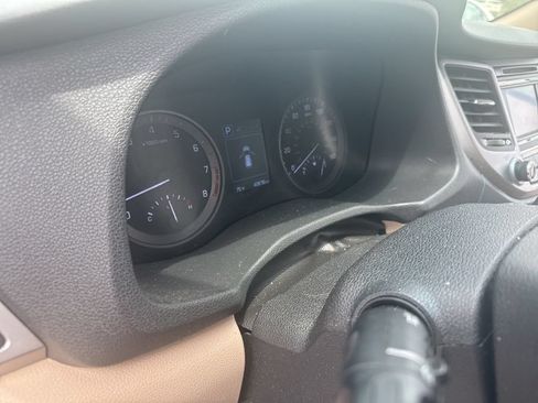 Used 2017 Hyundai Tucson SE w/ SE Popular Package 02 AWD/4WD image 14