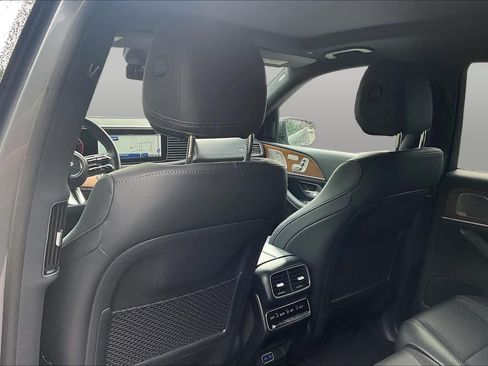Used 2025 Mercedes-Benz GLS 450 4MATIC image 22