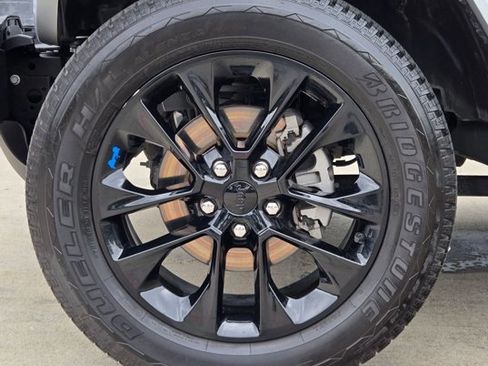 Used 2023 Jeep Wrangler Sahara image 23