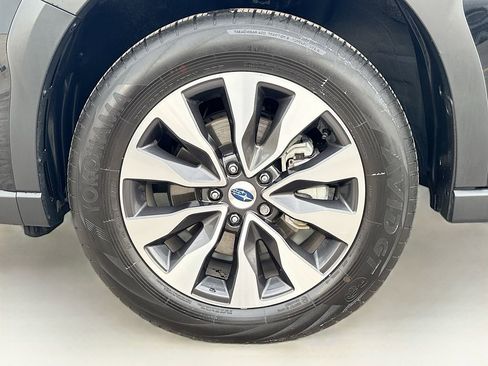 Used 2025 Subaru Outback Limited image 42