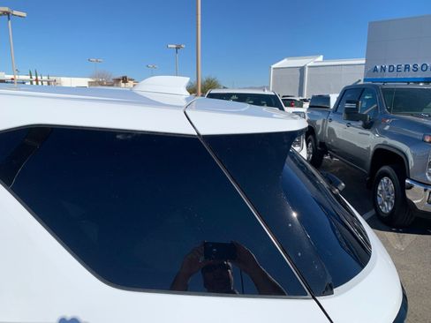 New 2026 Chevrolet Equinox LT FWD image 8