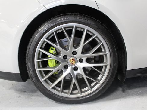 Certified 2023 Porsche Panamera 4S image 19