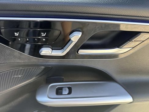 Used 2024 Mercedes-Benz C 300 Sedan image 17