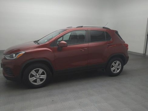 Used 2021 Chevrolet Trax LT AWD/4WD image 2