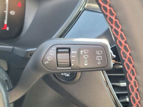 Used 2025 Ford Escape ST-Line AWD/4WD image 17