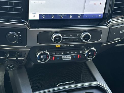 Used 2022 Ford F350 Platinum image 20