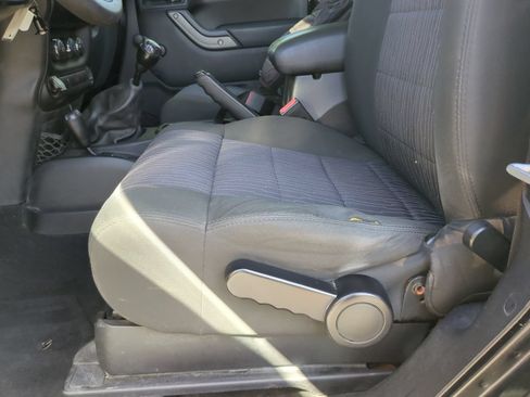 Used 2012 Jeep Wrangler Sport AWD/4WD image 14