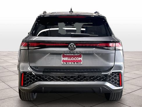 New 2026 Volkswagen Tiguan SE R-Line FWD image 4