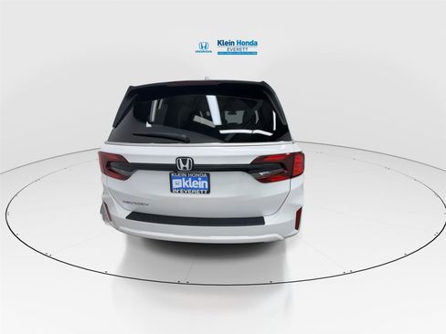 New 2026 Honda Odyssey EX-L image 9