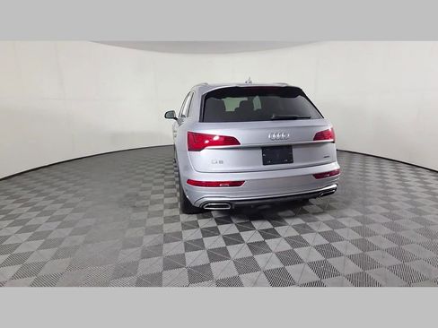 Used 2023 Audi Q5 2.0T Premium w/ Convenience Package AWD/4WD image 42