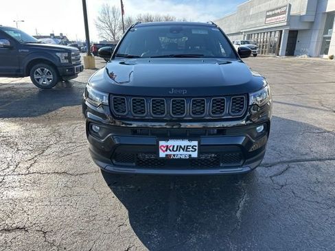 New 2026 Jeep Compass Latitude image 17