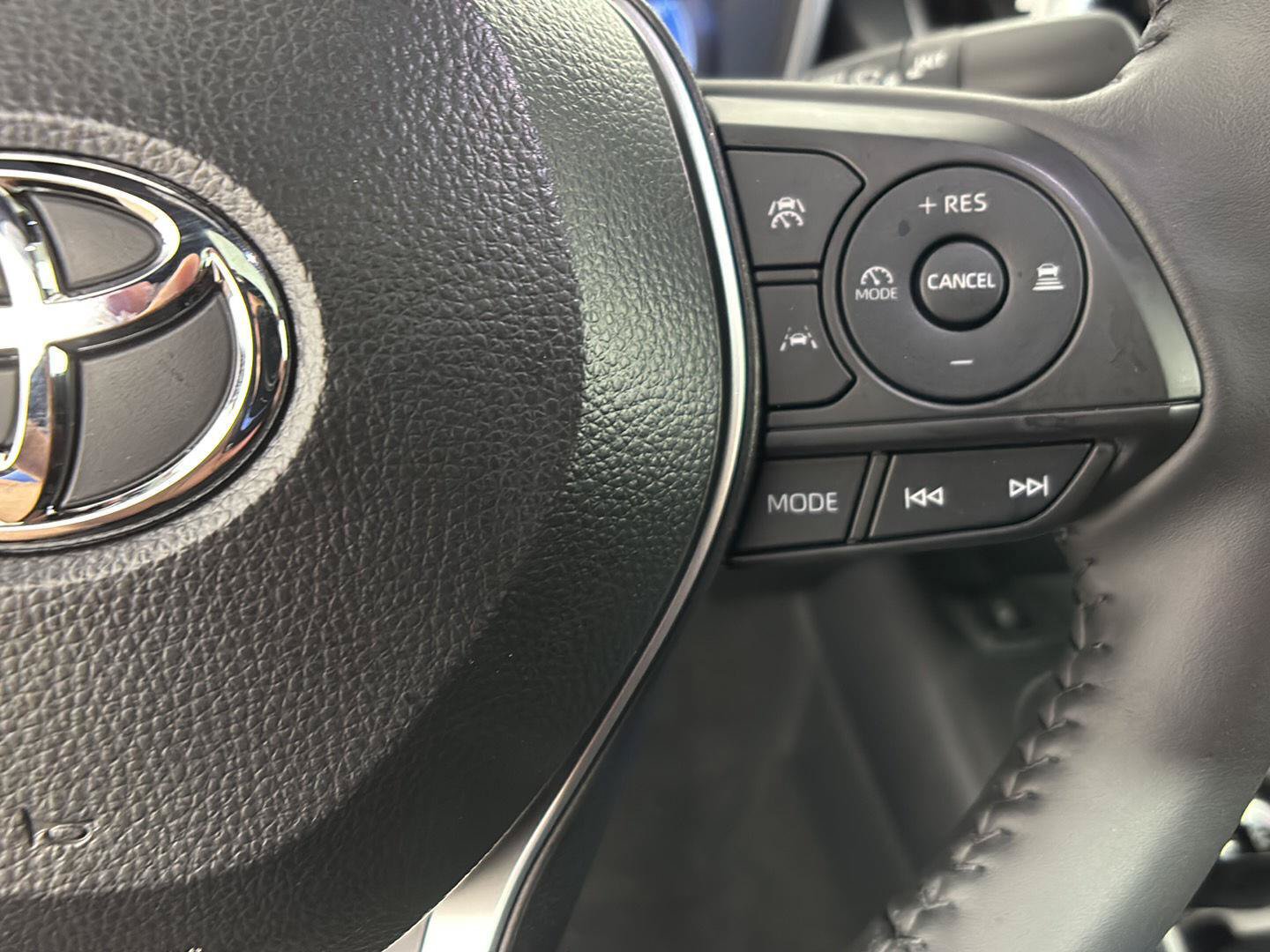 Used 2026 Toyota Corolla XSE FWD image 33