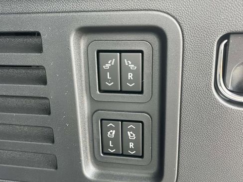 New 2026 Chevrolet Traverse High Country w/ LPO, Floor Liner Package image 6