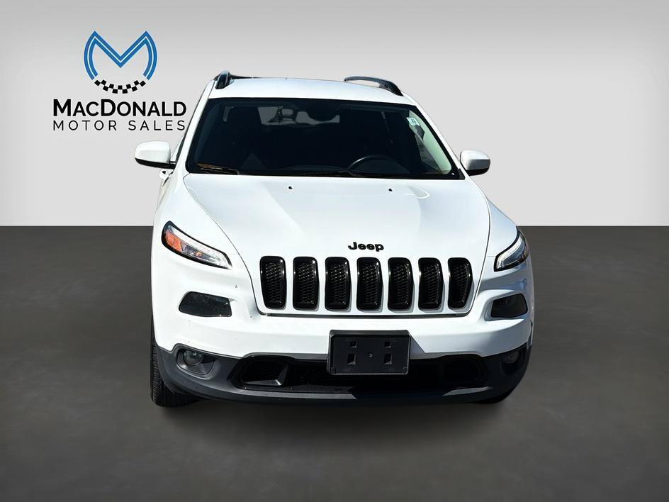Used 2016 Jeep Cherokee Latitude w/ Cold Weather Group AWD/4WD image 3