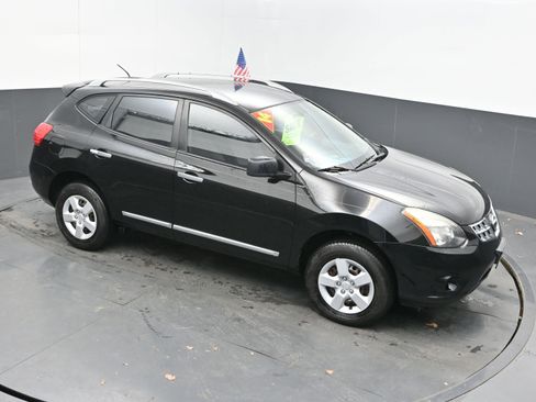 Used 2014 Nissan Rogue S w/ Convenience Package image 32