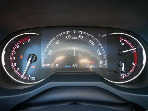 Used 2020 Toyota RAV4 Limited AWD/4WD image 29