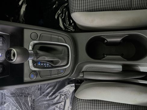 Used 2022 Hyundai Kona SE image 21