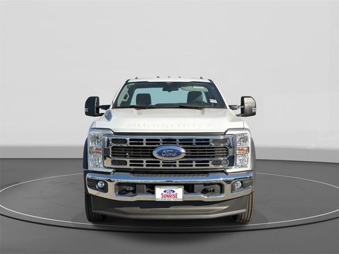 New 2026 Ford F450 XL w/ XL Chrome Package image 3